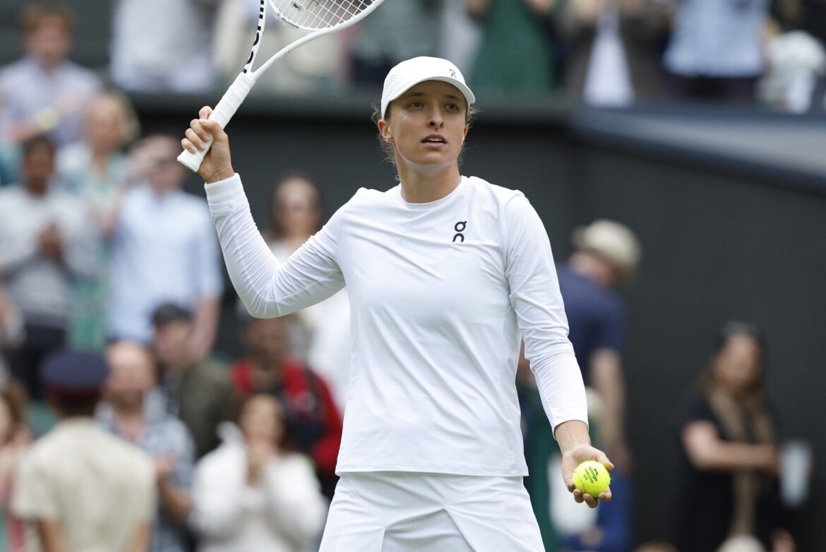 Flavio Cobolli Sends Amusing Warning to Iga Świątek After Her Bizarre Pasta Claim at Wimbledon