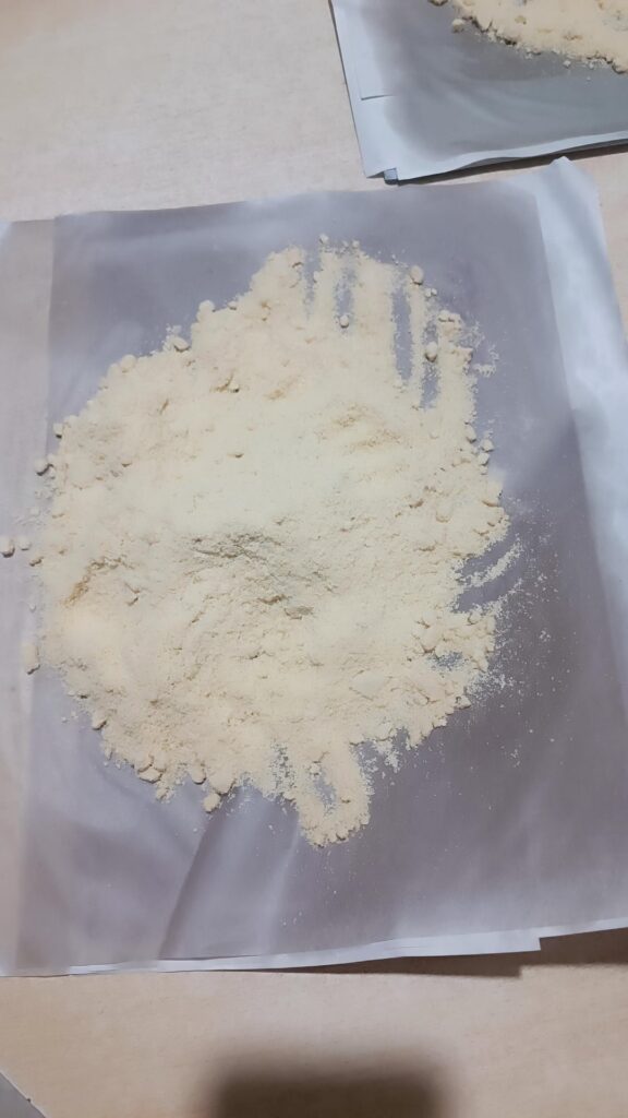 Oily almond flour