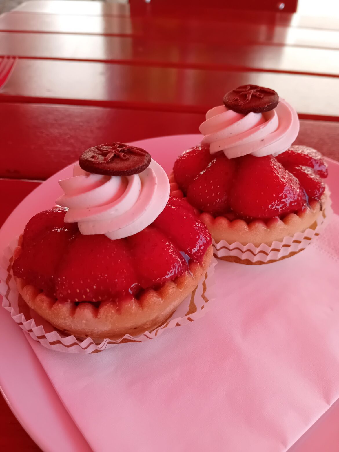 Strawberry dessert 🍓