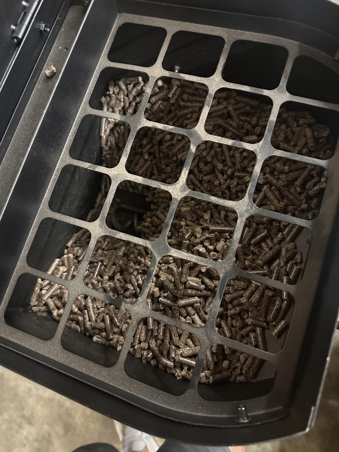 Least favorite thing about my pitboss, it “runs out of pellets” at about half full.