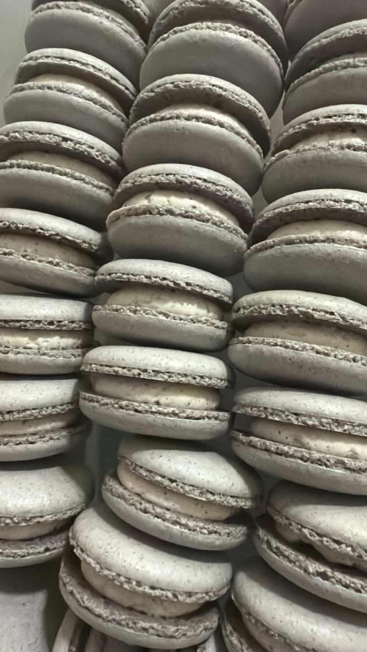 Earl grey macarons
