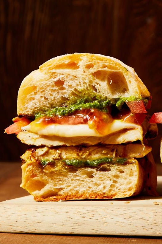 grilled chicken sandwich with pesto and tomato