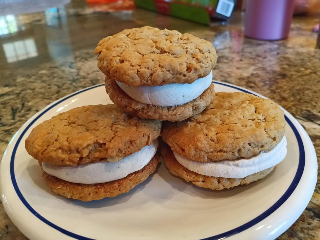 Oatmeal creme pies