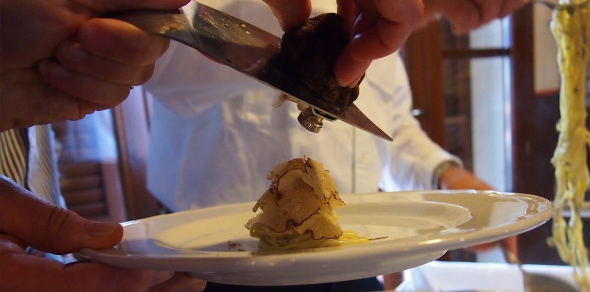 Slow Food, Big Truffle Slow Food, Big Truffle