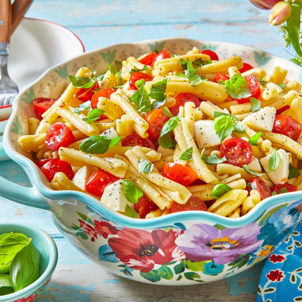 healthy caprese pasta salad