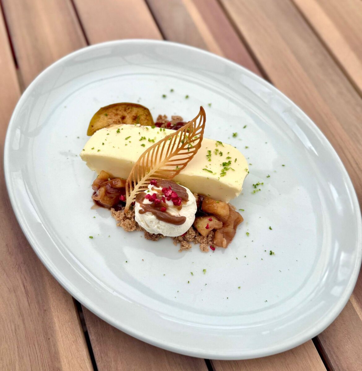 Apple crumble Panacotta