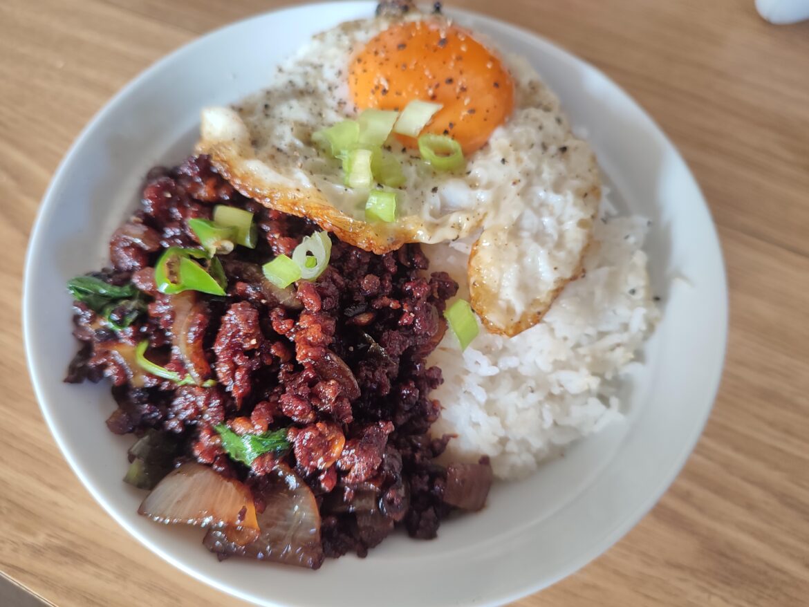 Pork mince Pad Kra Pao