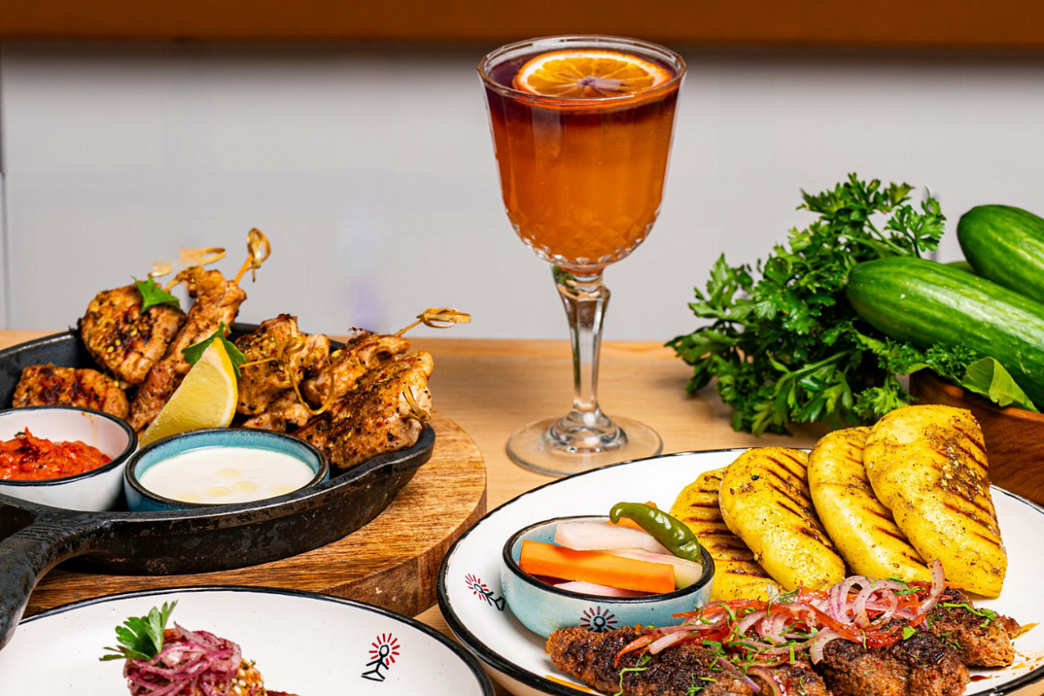 Reviewing Smoke House Deli's New Mediterranean Menu