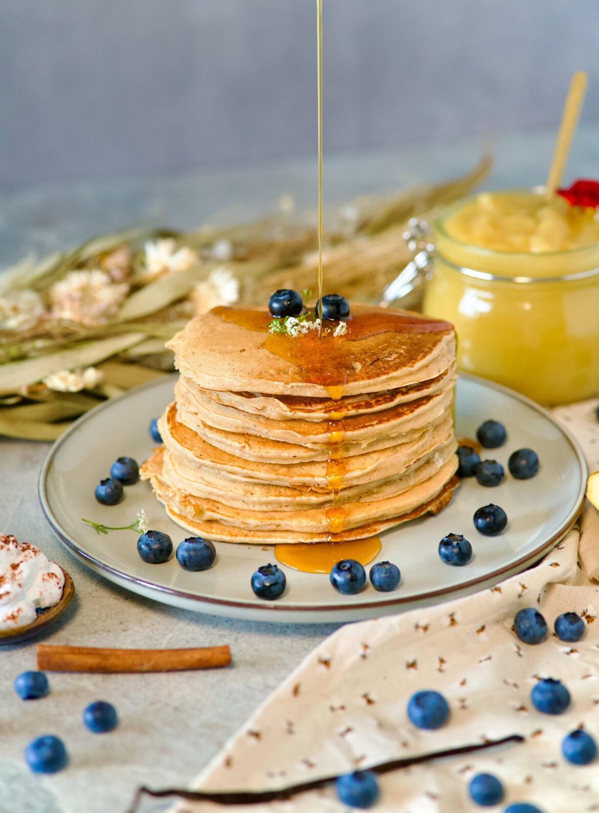 I made vegan banana pankaces (and took a fancy photo)