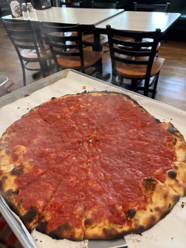 Nothing beats a simple tomato pie!!! 🤩🤩