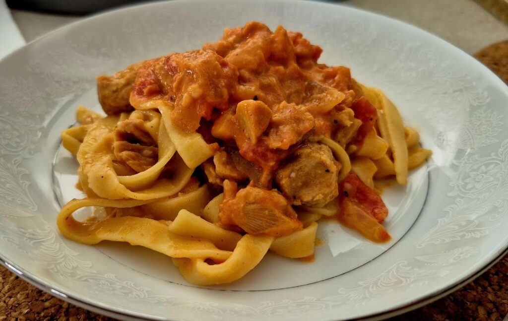 Vegan 🍃 Ragu alla Bolognese Vegan 🍃 Ragu alla Bolognese