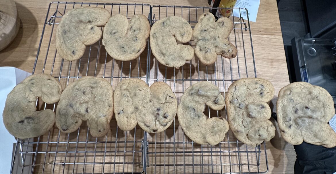 My friend commissioned me to make cookies for the hospital staff that took care of her father-in-law after he was diagnosed with cancer. She also requested ten extra for herself so these are the ten extra :)
