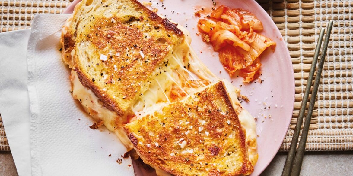 Kimchi grilled cheese recipe | How to make kimchi grilled cheese