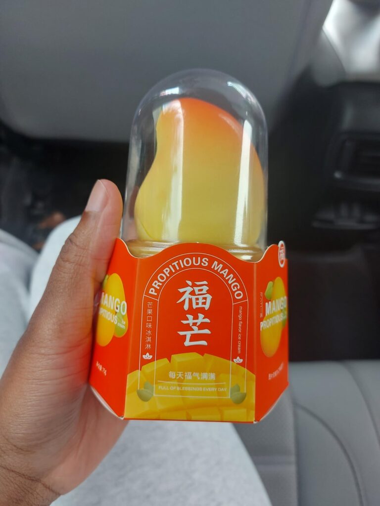 Finally tried the "Propitious Mango" shaped and flavored ice cream 🥭🍦