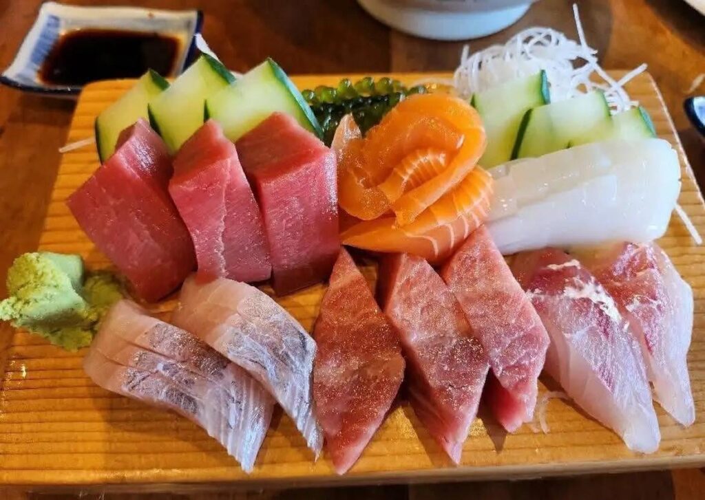 plate of sashimi all for meeee ~ tuna (maguro) the best ones