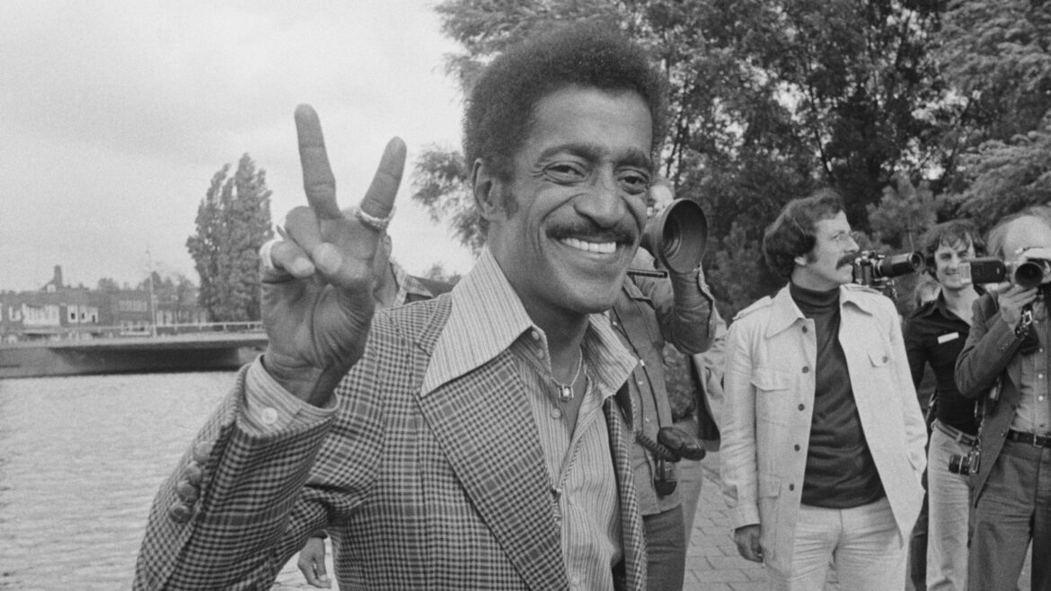 The Classic Italian Dish That Held A Soft Spot In Sammy Davis Jr.'s Heart