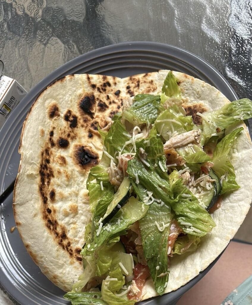 Chicken balsamic wrap 273cal