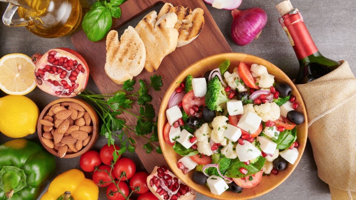 Type 2 diabetes risk reduces by 31% with Mediterranean diet, calorie restriction; say Harvard researchers