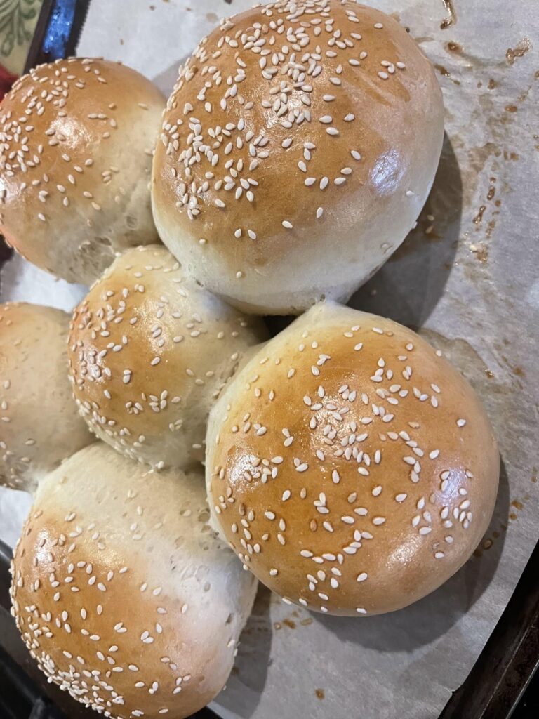 Showing off my buns 🍔