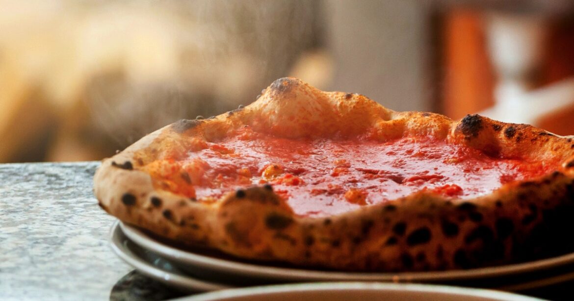 Where to Find the Best Vegan Pizza in Naples, Italy