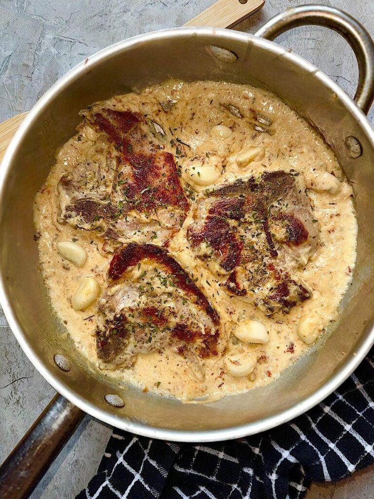 Creamy Garlic Pork Chops