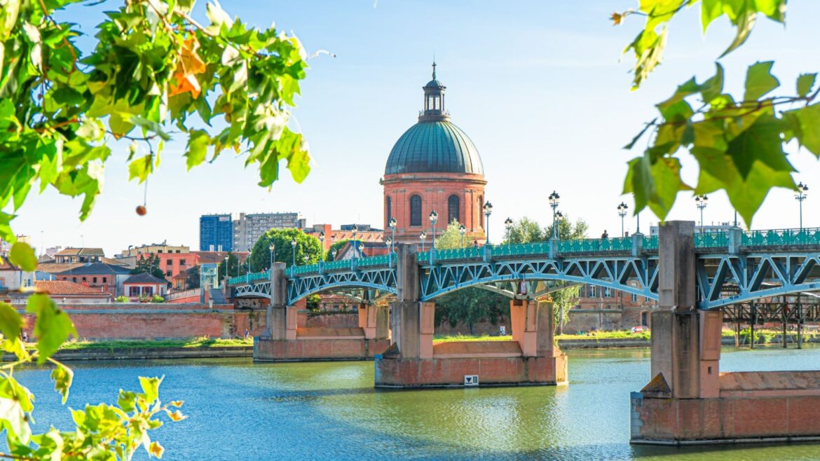 I visited French city – from delicious food to Instagrammable sunsets & scenery, it’s got it all I visited French city - from delicious food to Instagrammable sunsets & scenery, it's got it all