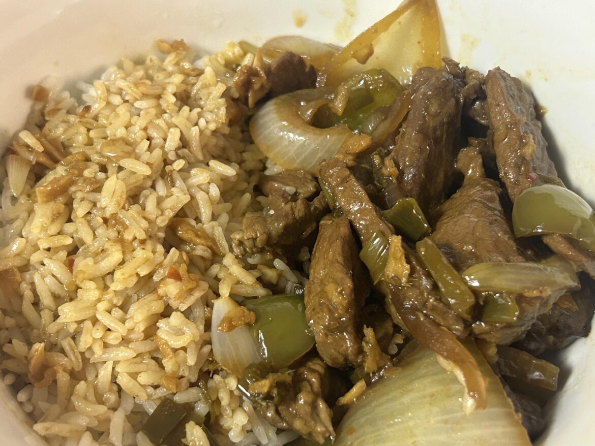 Beef, pepper, onion, with rice