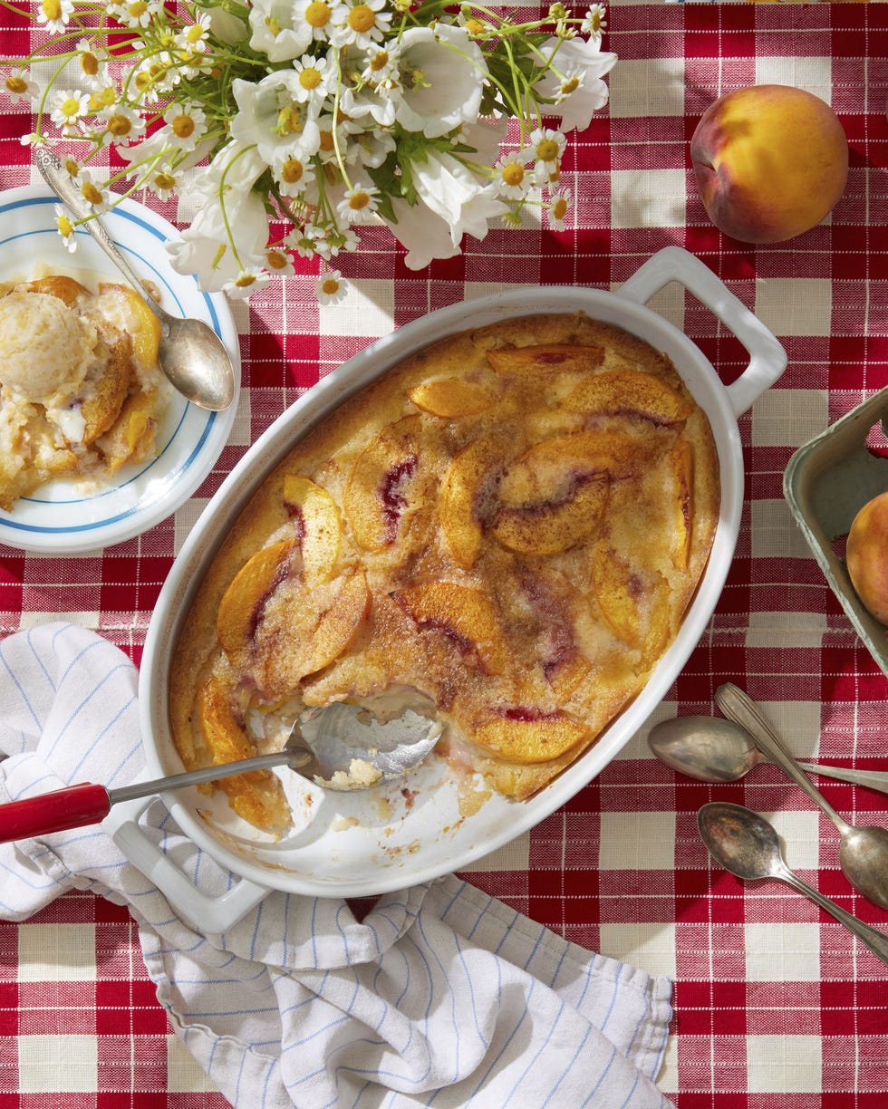 peach cobbler and ice cream