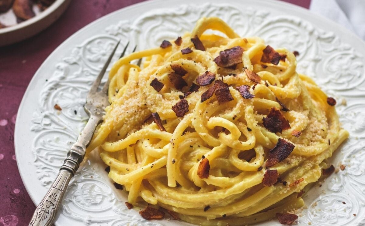 vegan Carbonara made with tofu, Himalayan black salt, spaghetti, and coconut bacon