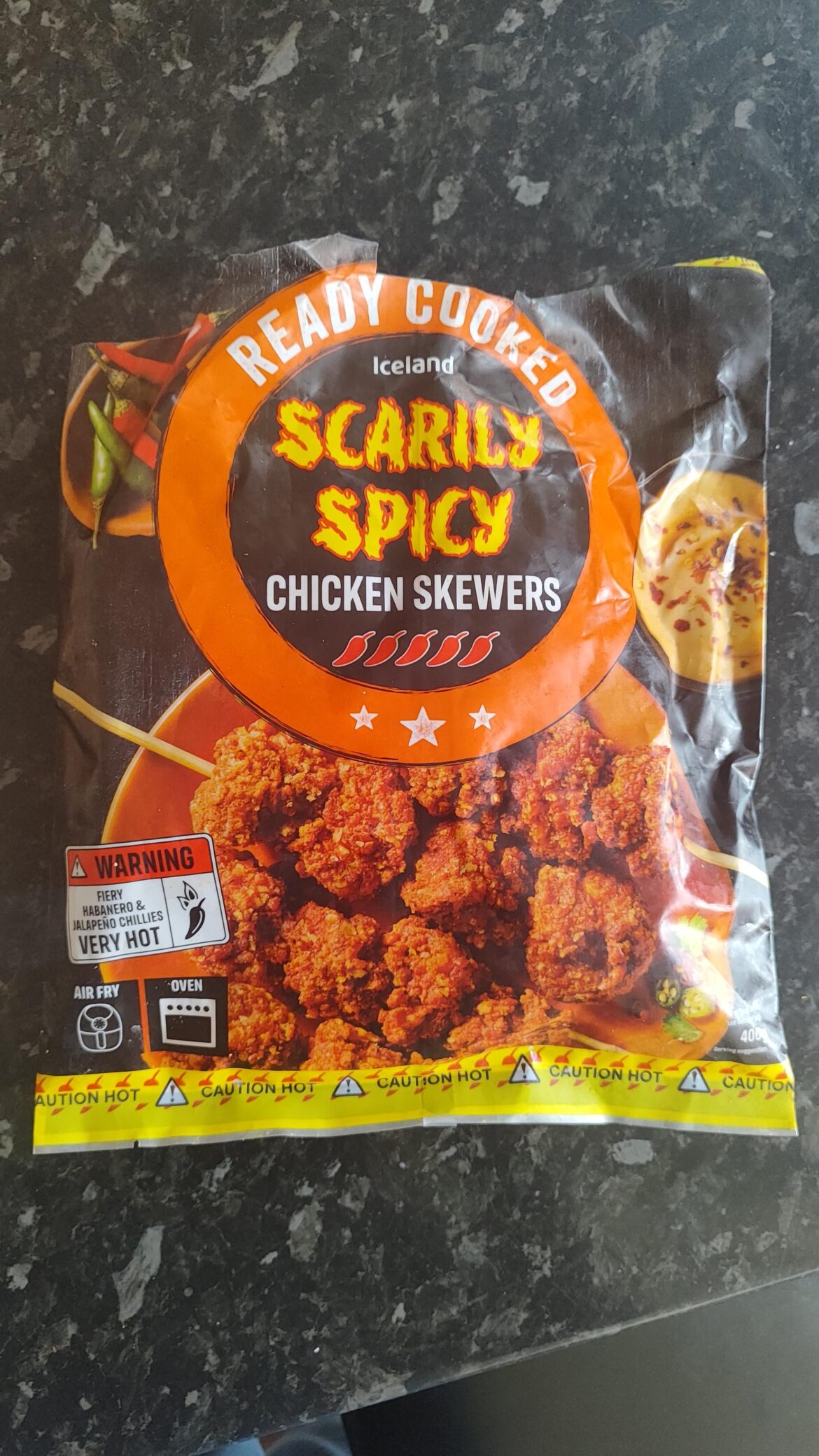 Thought to myself "it's chicken skewers from Iceland, how spicy could it be?" It's been an hour, my mouth is still burning. Tastes amazing 😍