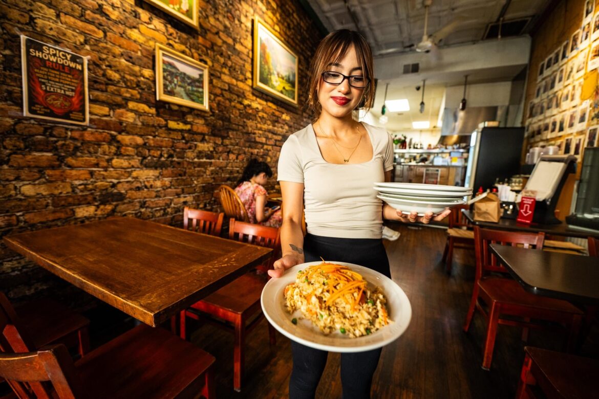 These 7 Tiny Chicago Restaurants Have A Big Following