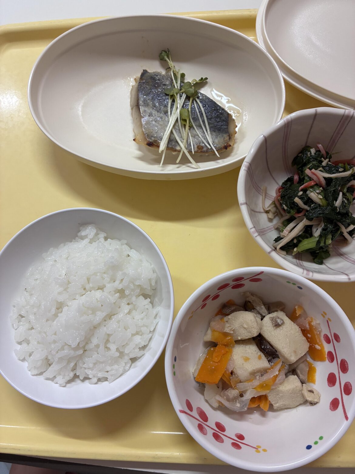This is a Japanese hospital meal