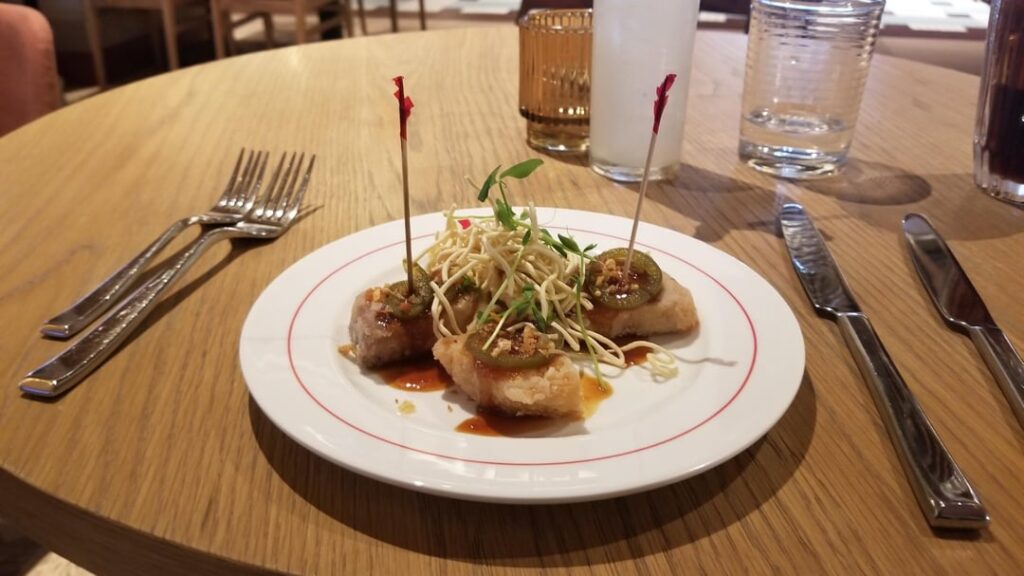 The Joneses (@ Yonge & Wellington)