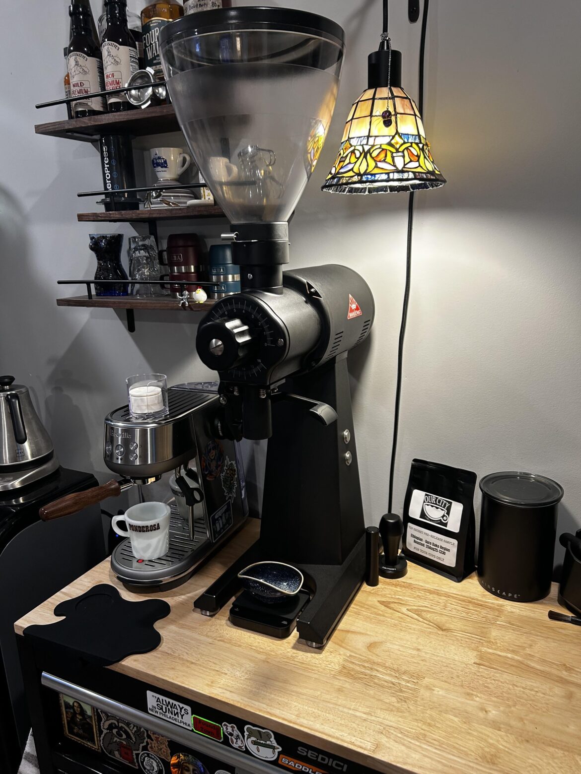 I heard the grinder is more important than the machine, but it looked smaller when I ordered it.