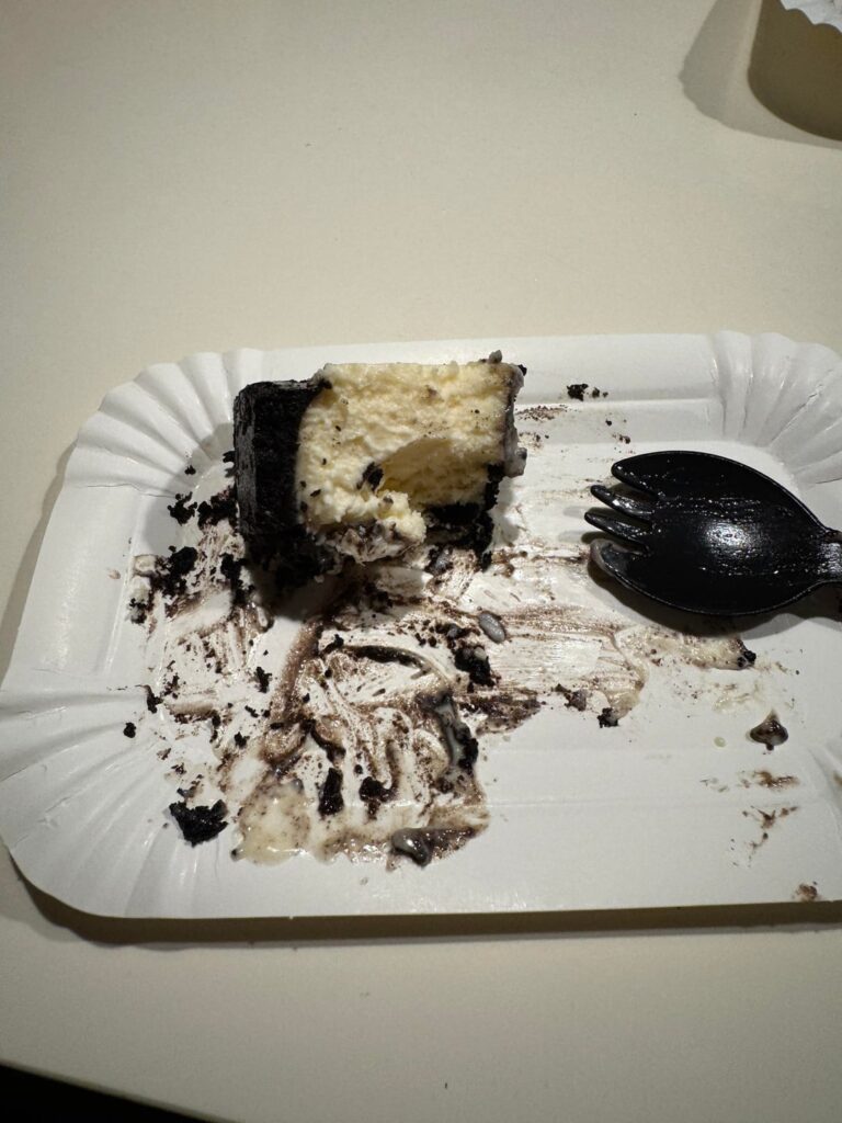 How many calories in this portion of cheesecake? How many calories in this portion of cheesecake?
