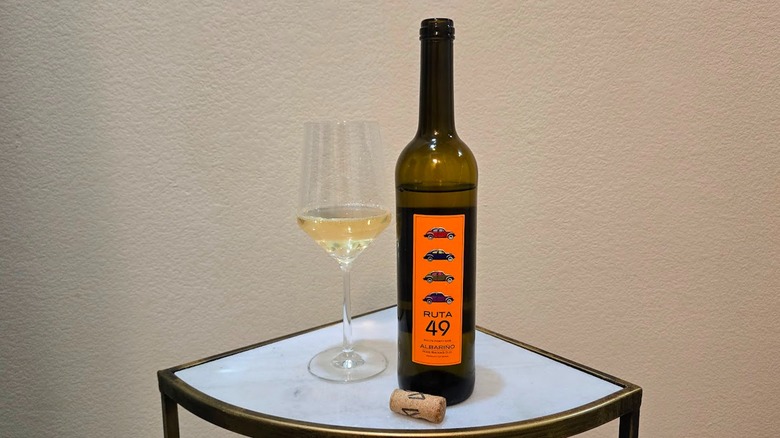 Ruta 49 Rías Baixas Albarino and glass