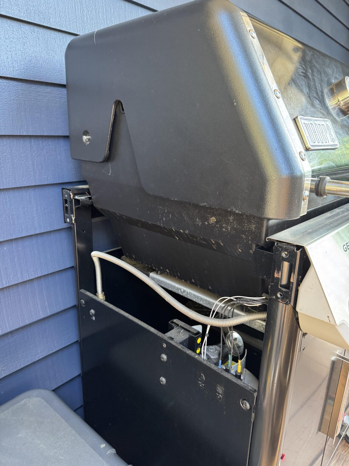 Is there a side plate for this grill? Is there a side plate for this grill?