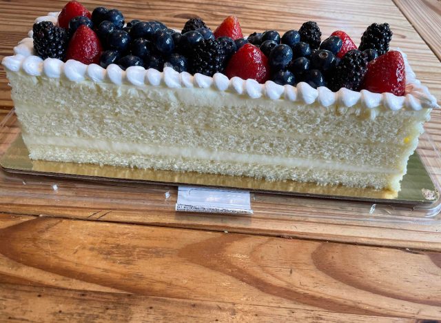 sam's club vanilla chantilly cream bar cake