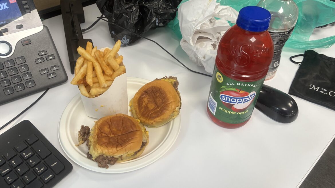 7th Street Burgers, Fries, & Snapple Apple
