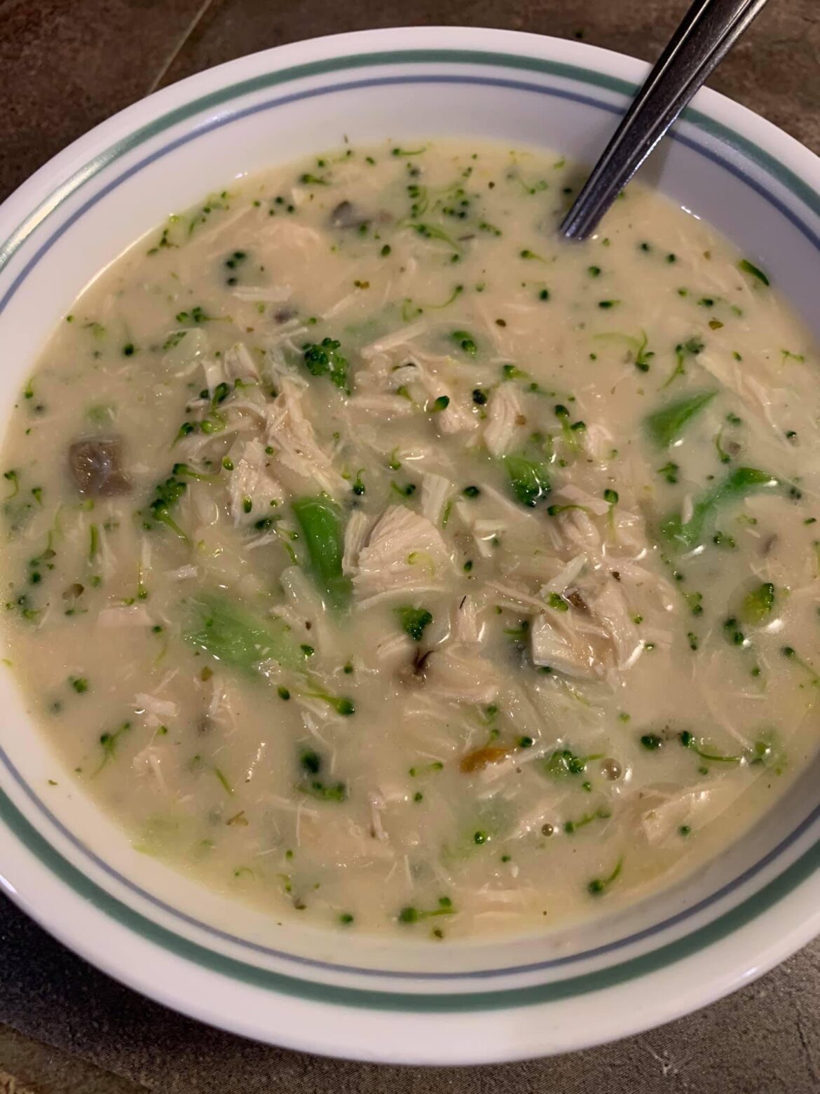 This is one of those soups🍲😋  I make when I have leftover turkey and my kids love it. It’s easy and super yummy. RECIPE BELOW