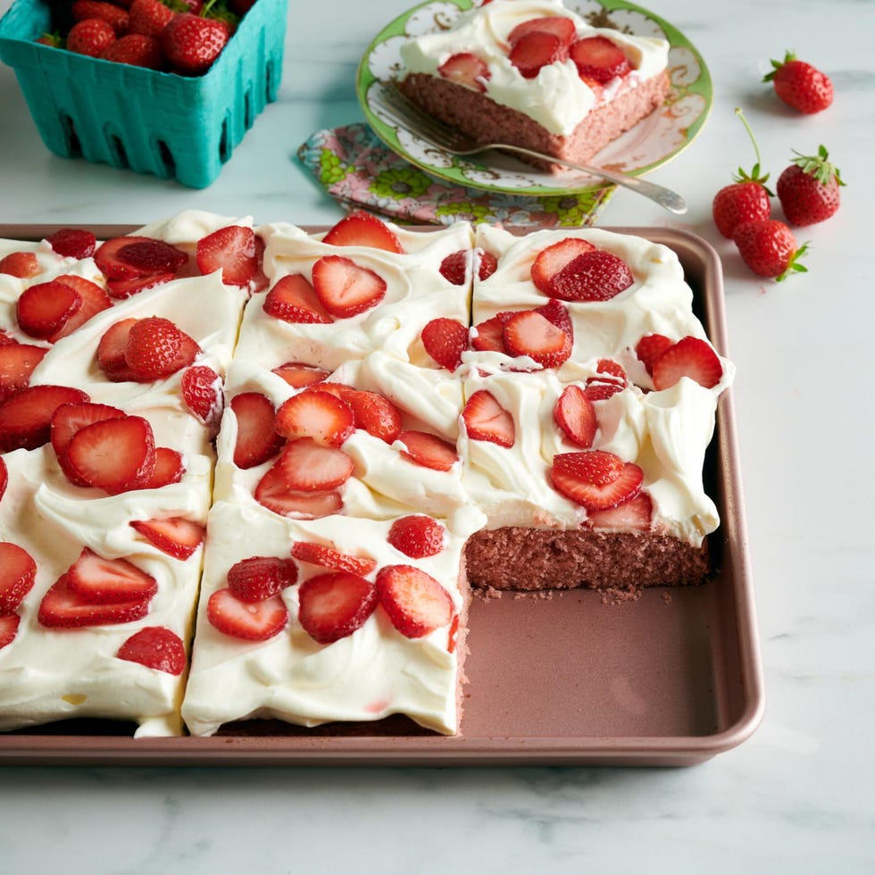 the pioneer woman strawberry and cream sheet cake