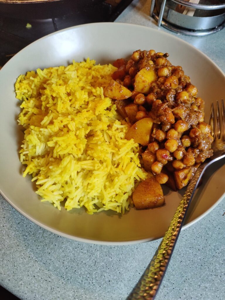 Jamaican chickpea curry with turmeric rice