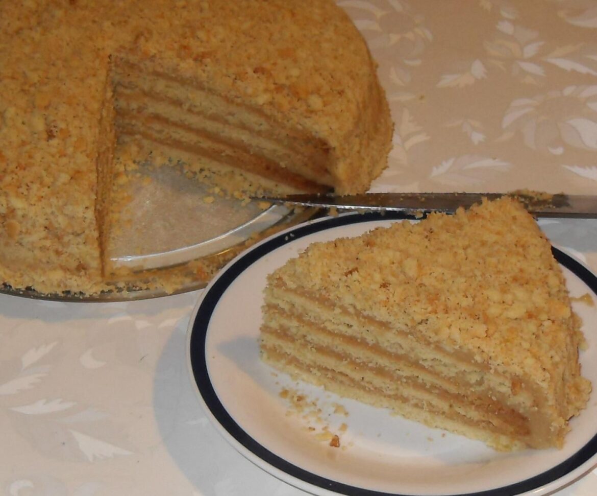 Homemade honey cake