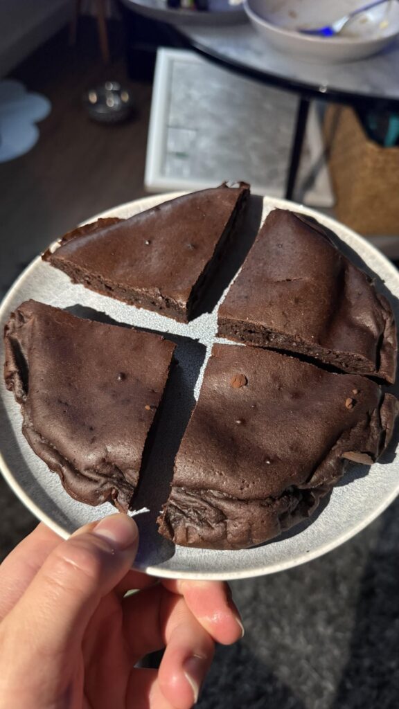 Easiest 350 calorie Chocolate Cake ever