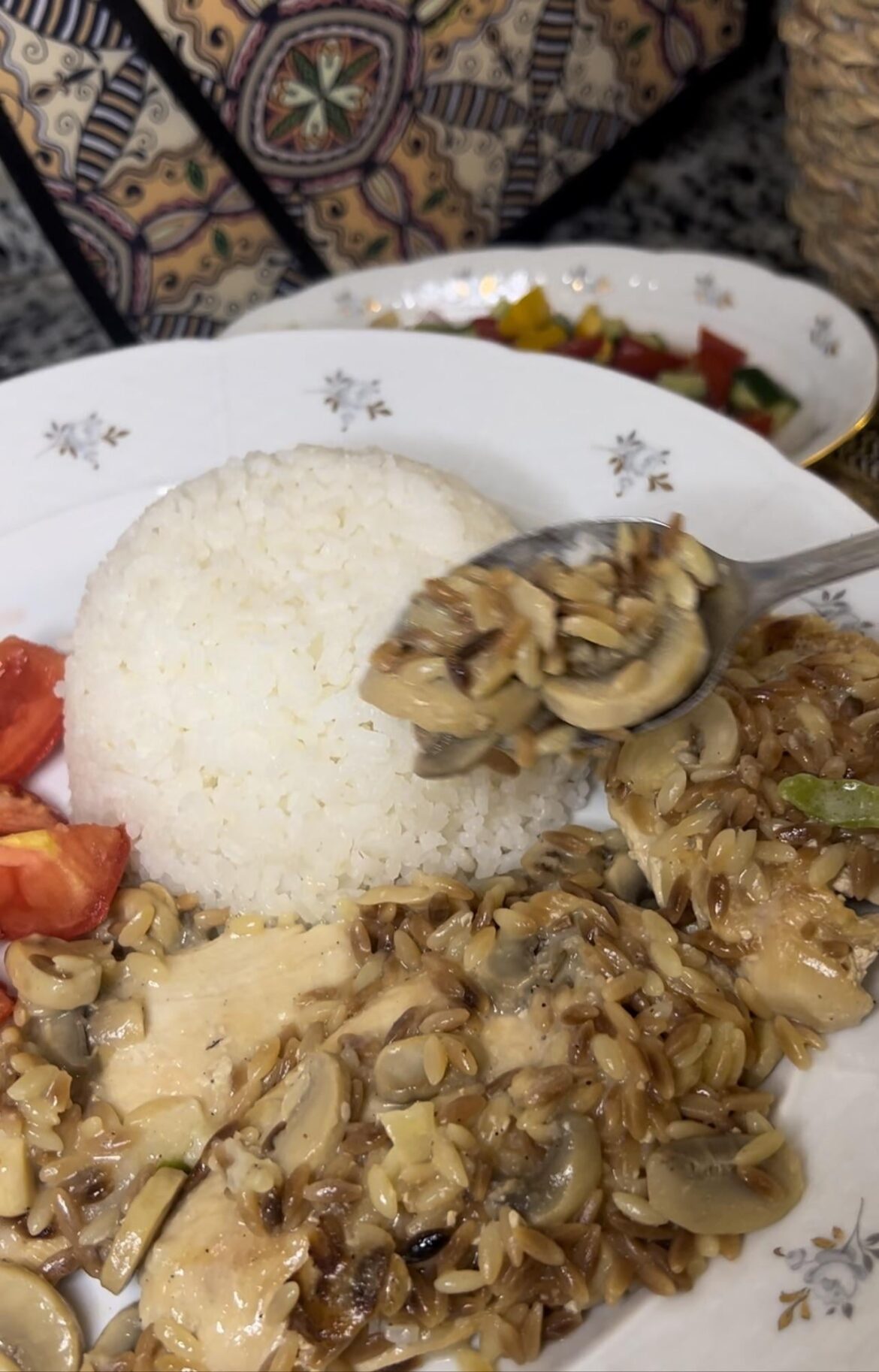 The best dish you can try is chicken breasts with cream, with added high nutritional value.