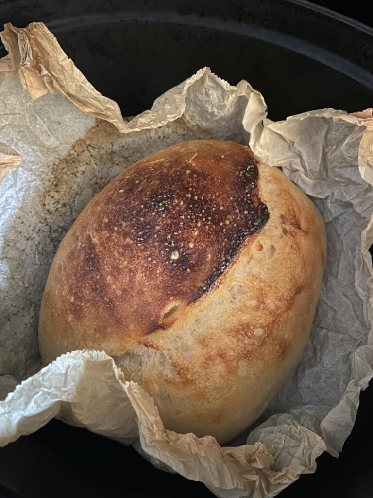 No banneton; used scissors to score ✂️