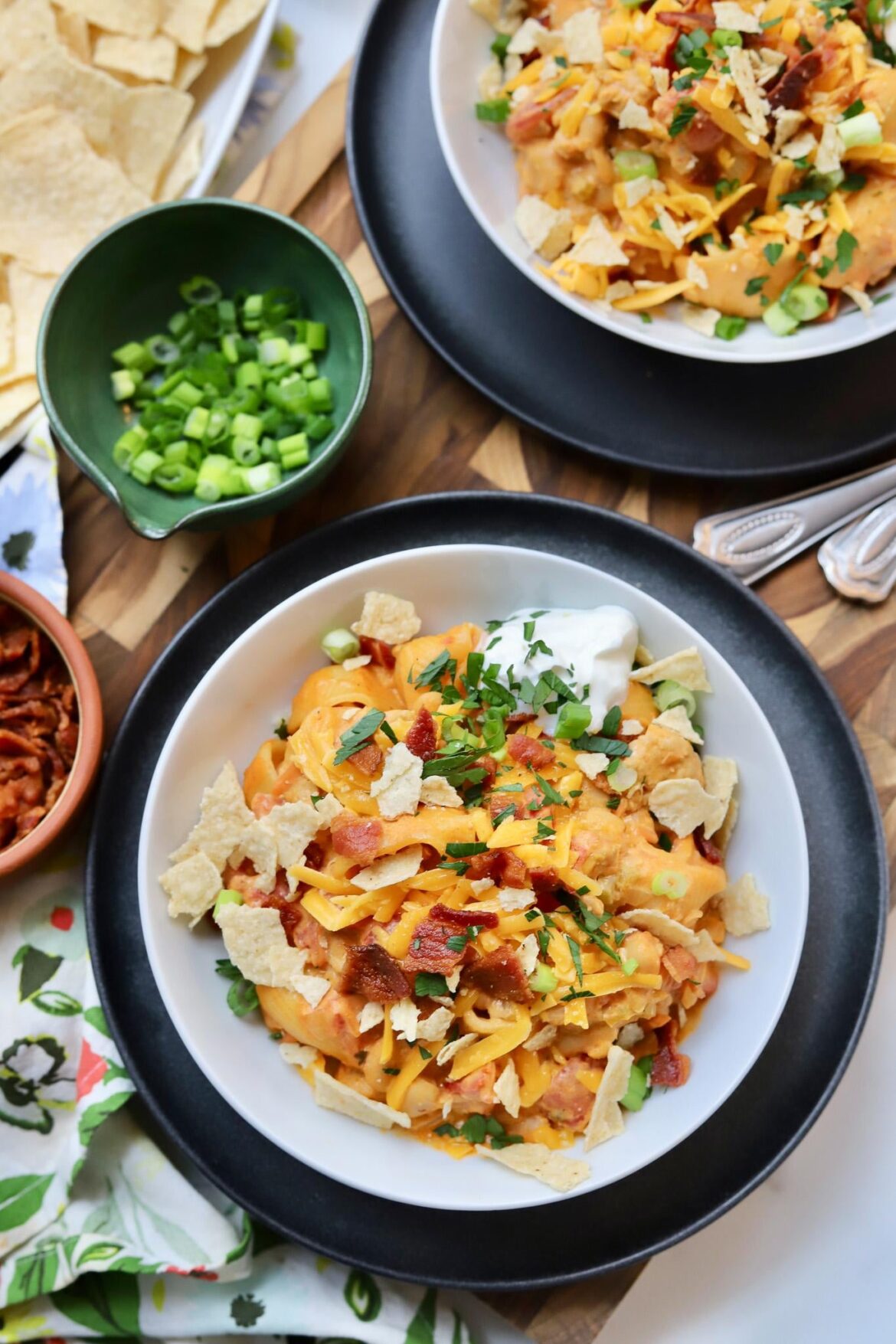 One Skillet Buffalo Chicken Chili Mac