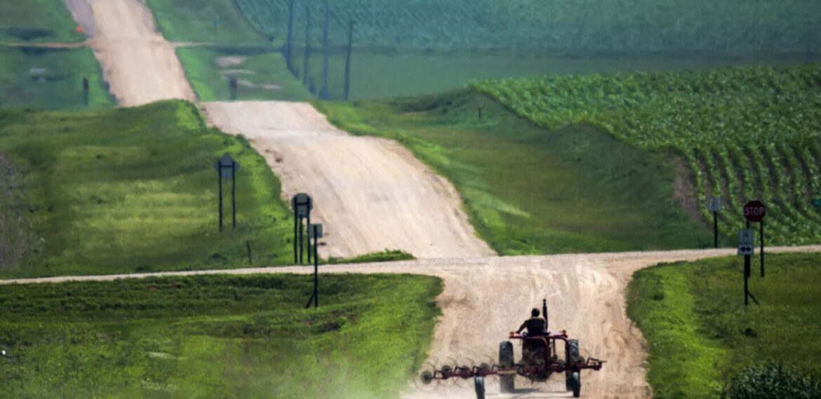 Schools, Food Banks and Farmers Feel the Sting of Federal Cuts
