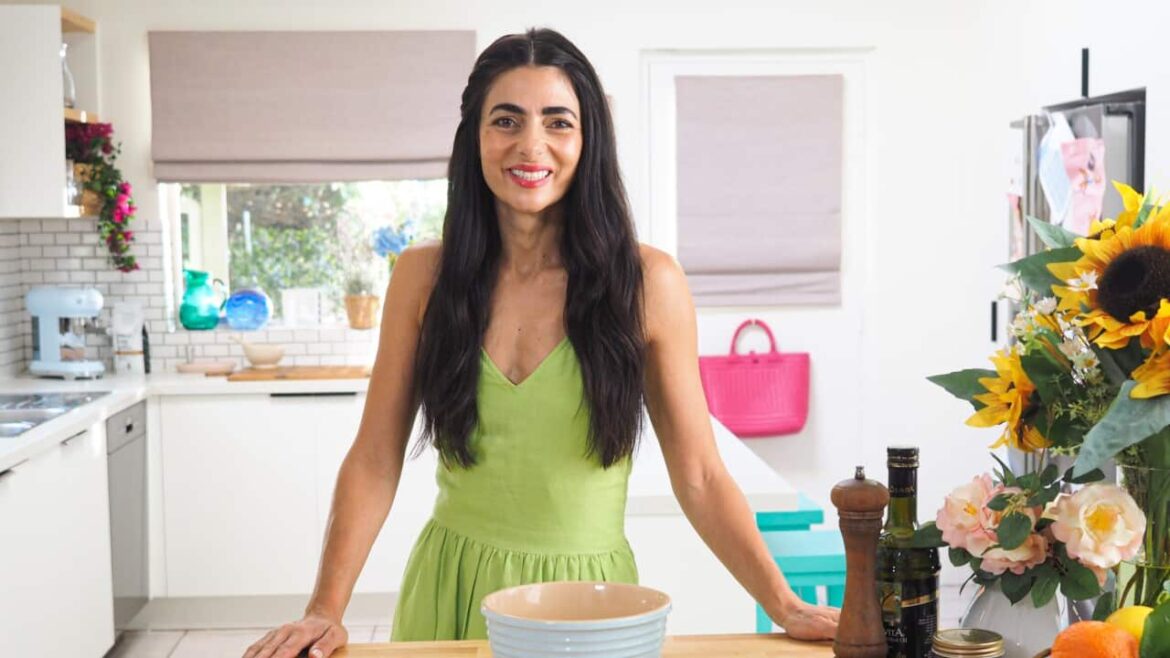 Cook like an Italian with Silvia Colloca S3 | Episode guide Silvia Colloca returns for Season 3 of Cook Like an Italian.
