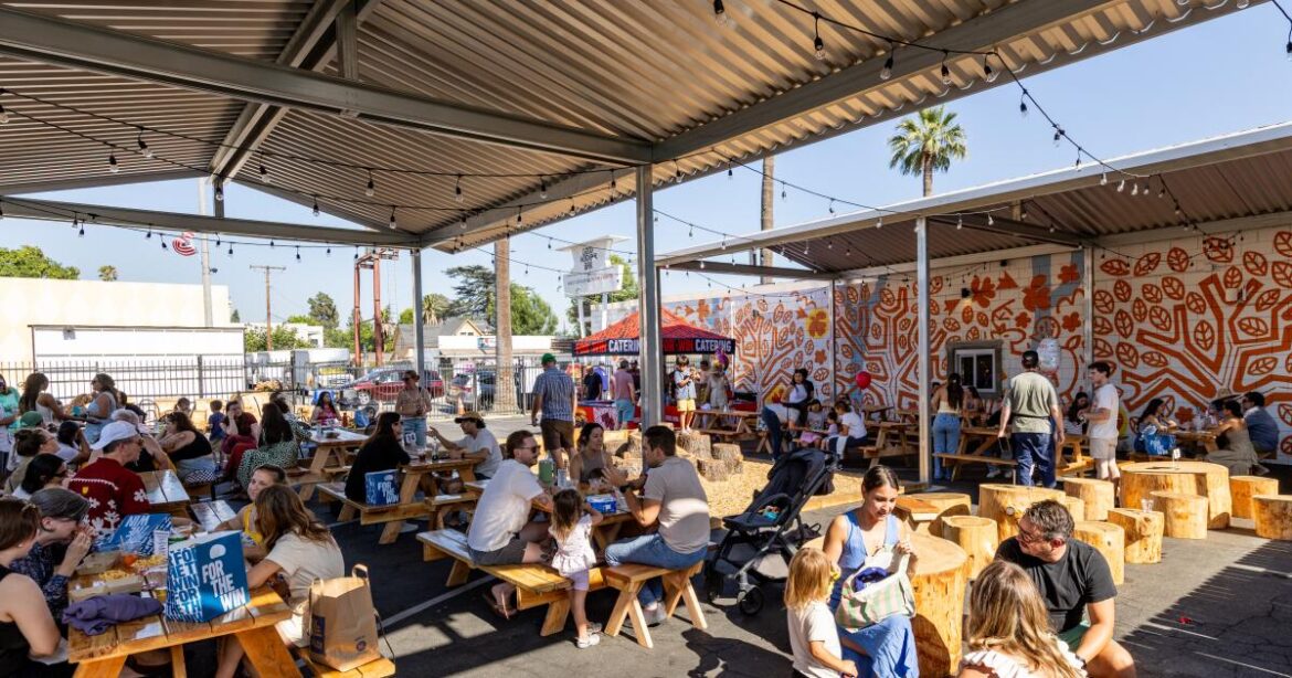 Dogs, kids, pizza and fine wine: A new Altadena gathering spot Dogs, kids, pizza and fine wine: A new Altadena gathering spot